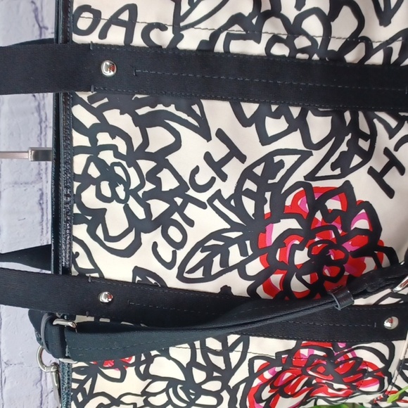 Coach Poppy Flower Graffiti Large Tote - Picture 2 of 15